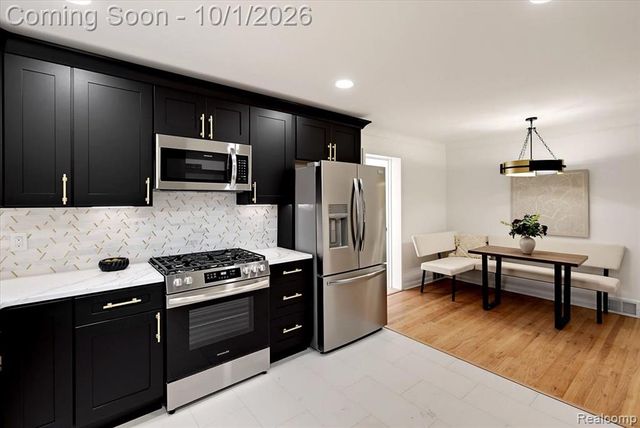 3830 Ravena Avenue, Royal Oak, MI 48073