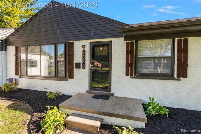 3830 Ravena Avenue, Royal Oak, MI 48073