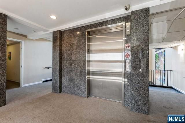 17 Meadow Road 401, Rutherford, NJ 07070