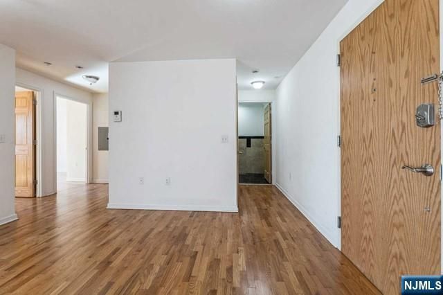 17 Meadow Road 401, Rutherford, NJ 07070