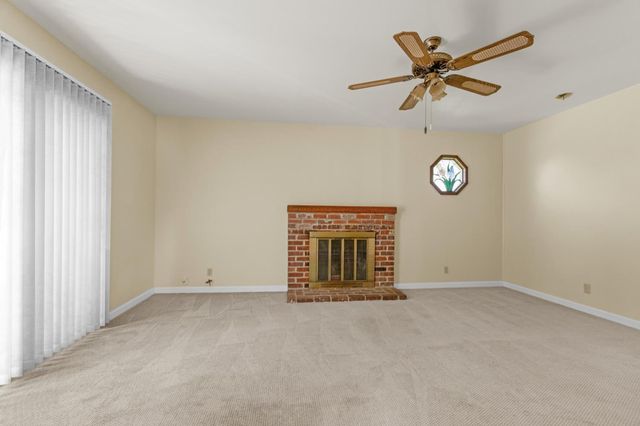 4617 Freeway Cir, Sacramento, CA 95841