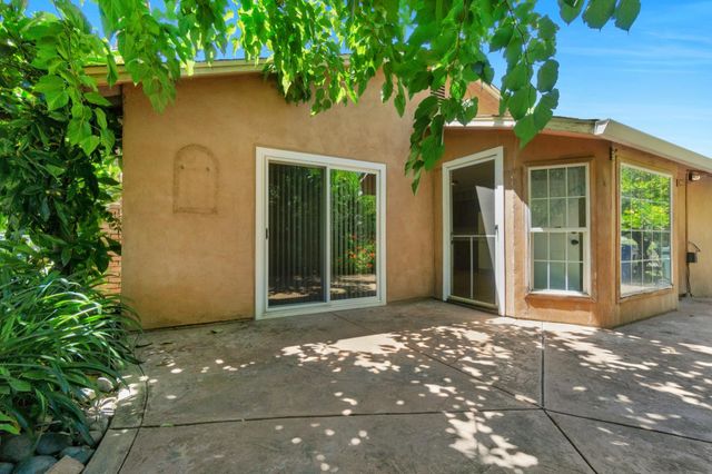 4617 Freeway Cir, Sacramento, CA 95841