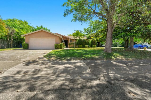 4617 Freeway Cir, Sacramento, CA 95841