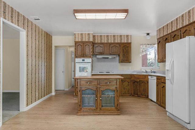 4617 Freeway Cir, Sacramento, CA 95841