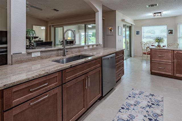 15596 SW 13TH CIRCLE, Ocala, FL 34473