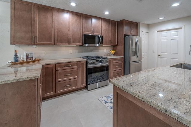 15596 SW 13TH CIRCLE, Ocala, FL 34473