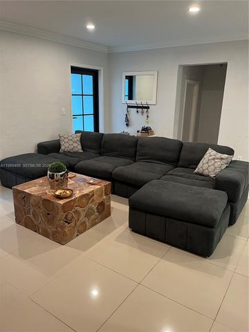 531 Forrest Dr, Miami Springs, FL 33166