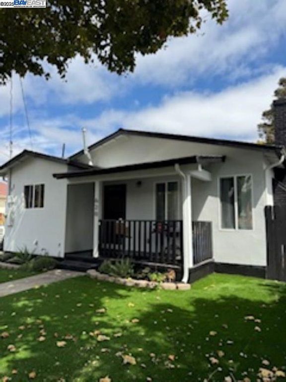 620 El Paseo Dr., Oakland, CA 94603