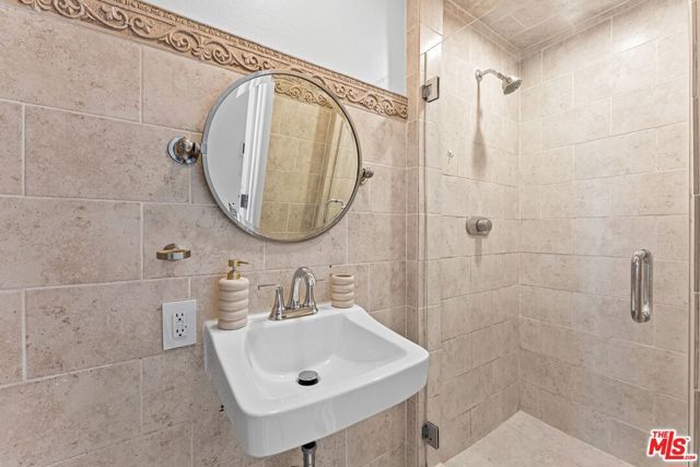 24 Northstar Street, Marina Del Rey, CA 90292