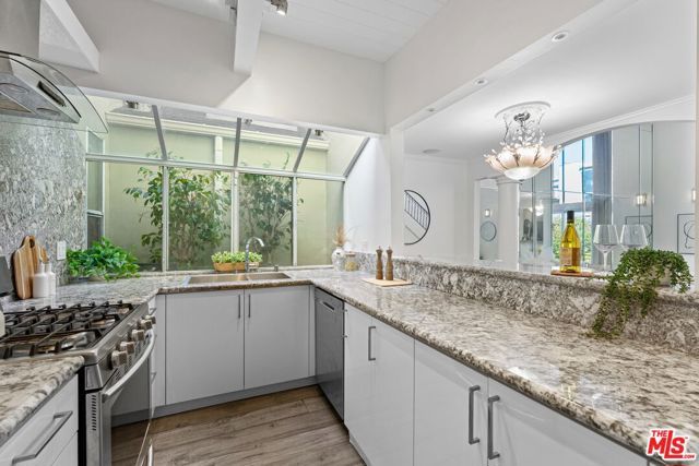 24 Northstar Street, Marina Del Rey, CA 90292