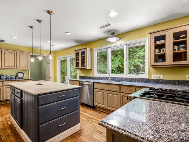2526 Kanuga Road, Hendersonville, NC 28739