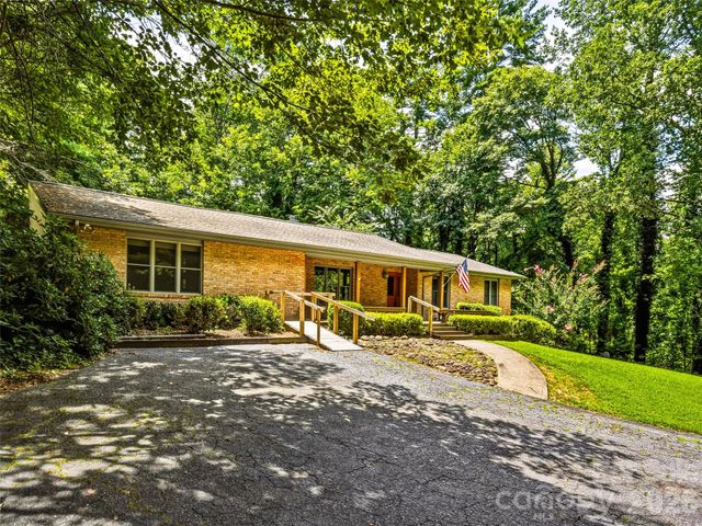 2526 Kanuga Road, Hendersonville, NC 28739