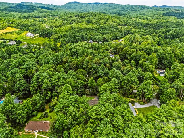 2526 Kanuga Road, Hendersonville, NC 28739
