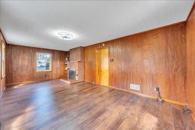 3641 Parkwood DR, Roanoke, VA 24018