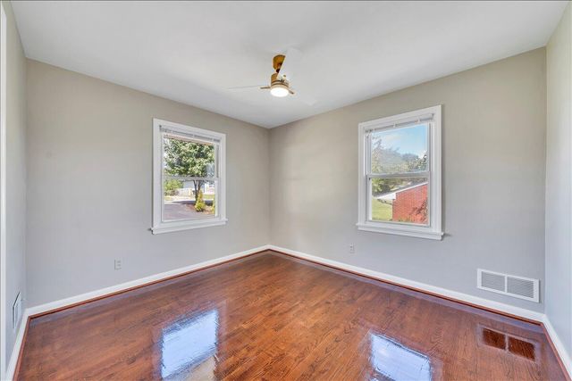 3641 Parkwood DR, Roanoke, VA 24018