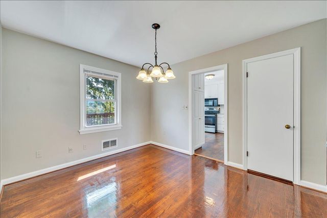 3641 Parkwood DR, Roanoke, VA 24018