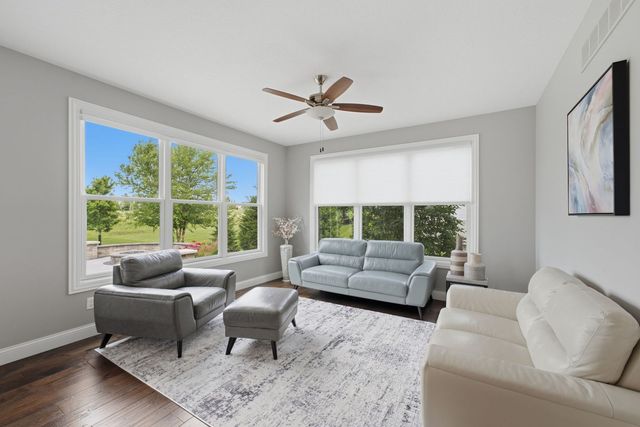 3460 Crow Lake Drive, Bettendorf, IA 52722