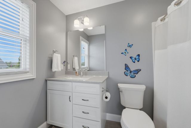 3460 Crow Lake Drive, Bettendorf, IA 52722