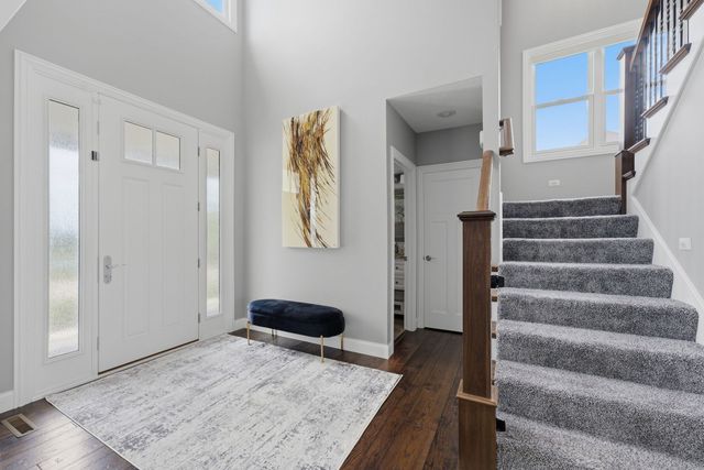 3460 Crow Lake Drive, Bettendorf, IA 52722