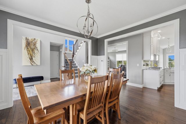 3460 Crow Lake Drive, Bettendorf, IA 52722