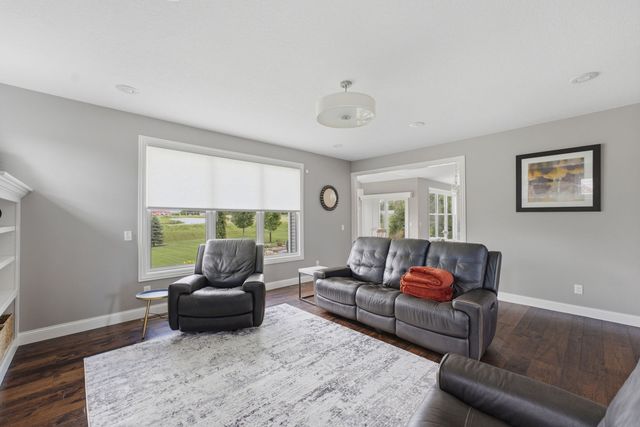 3460 Crow Lake Drive, Bettendorf, IA 52722