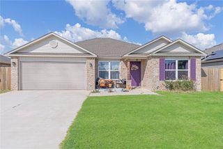 525 W Ava Drive, Mustang, OK 73064