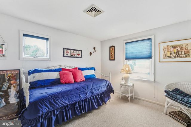 5980 LAWTON AVE, Rock Hall, MD 21661