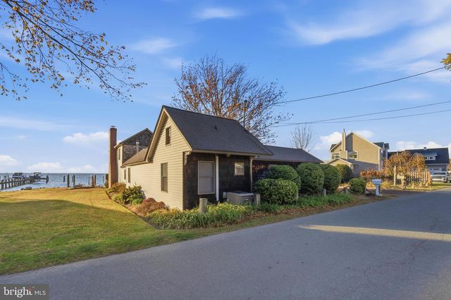 5980 LAWTON AVE, Rock Hall, MD 21661