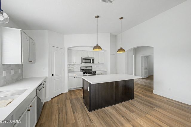 28789 N BROKEN SHALE Drive, San Tan Valley, AZ 85143