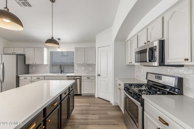 28789 N BROKEN SHALE Drive, San Tan Valley, AZ 85143