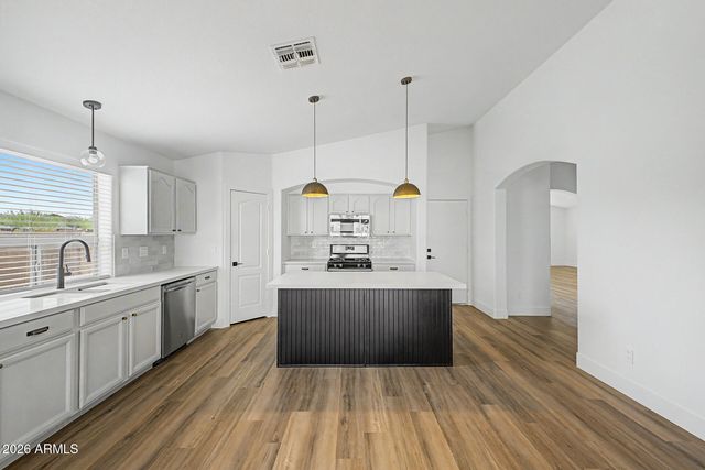 28789 N BROKEN SHALE Drive, San Tan Valley, AZ 85143