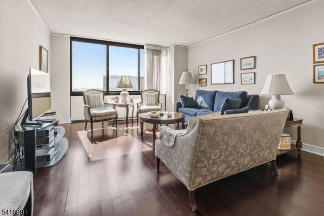 770 Anderson Ave-14C 14C, Cliffside Park Boro, NJ 07024