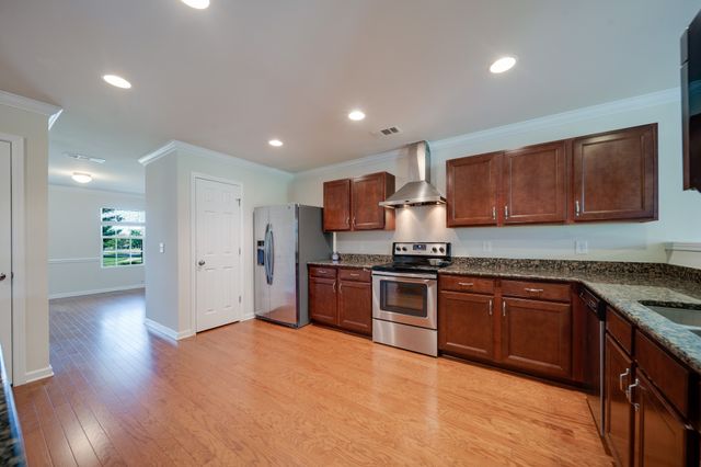 1001 Benwick Rd, Hendersonville, TN 37075