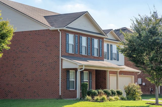 1001 Benwick Rd, Hendersonville, TN 37075