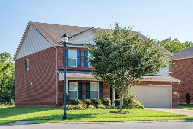 1001 Benwick Rd, Hendersonville, TN 37075