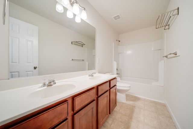 1001 Benwick Rd, Hendersonville, TN 37075