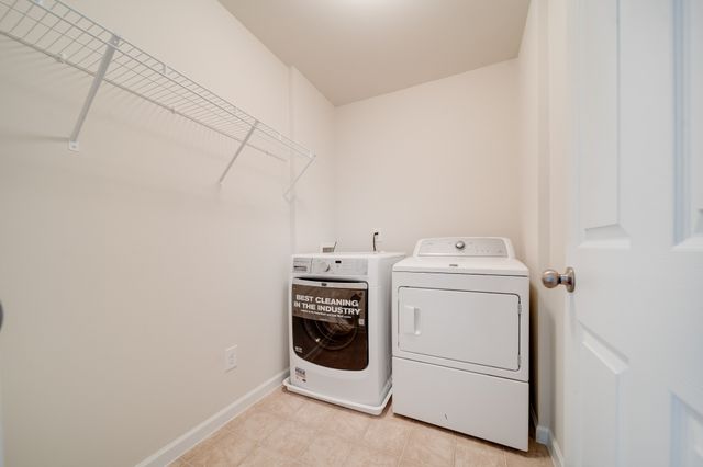 1001 Benwick Rd, Hendersonville, TN 37075