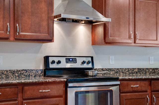 1001 Benwick Rd, Hendersonville, TN 37075