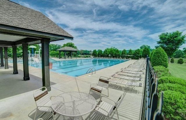 1001 Benwick Rd, Hendersonville, TN 37075