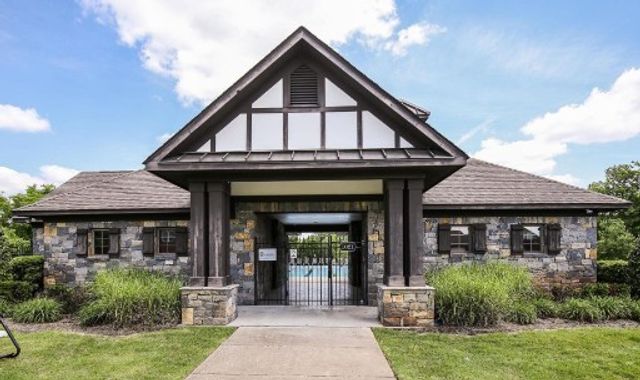1001 Benwick Rd, Hendersonville, TN 37075