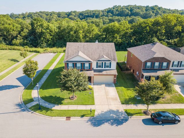 1001 Benwick Rd, Hendersonville, TN 37075