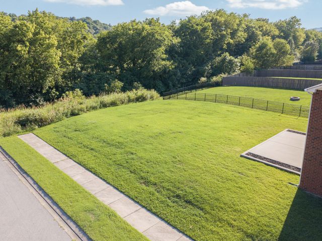 1001 Benwick Rd, Hendersonville, TN 37075