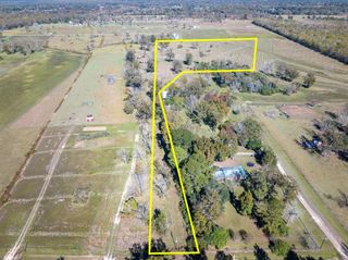 555 County Road 2089, Hardin, TX 77575