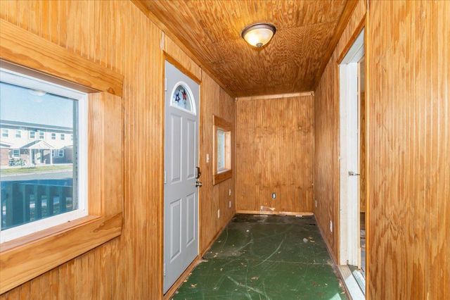 505 Catlin Avenue, Superior, WI 54880