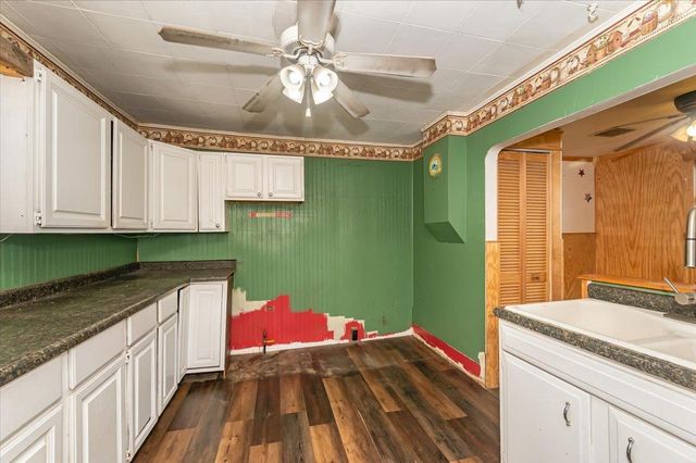 505 Catlin Avenue, Superior, WI 54880