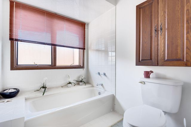 2212 Bayview Drive, Michigan City, IN 46360