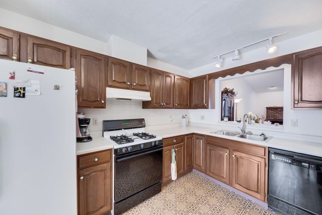 2212 Bayview Drive, Michigan City, IN 46360