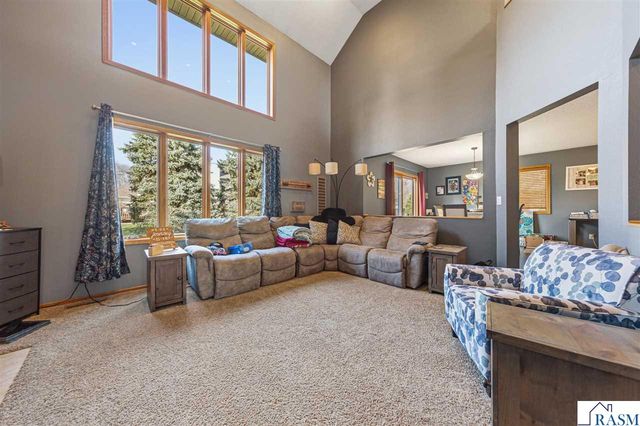 1526 Castle Drive, North Mankato, MN 56003