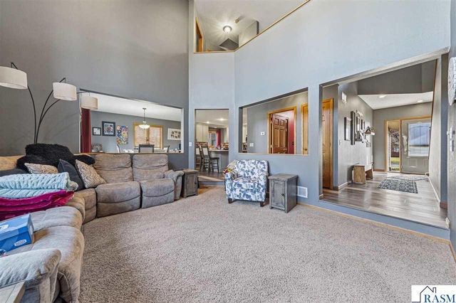 1526 Castle Drive, North Mankato, MN 56003
