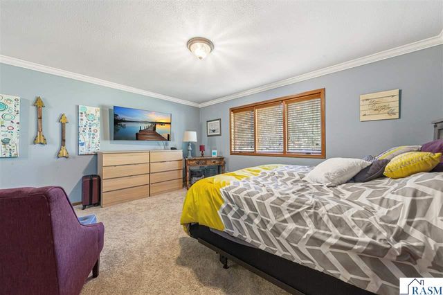 1526 Castle Drive, North Mankato, MN 56003